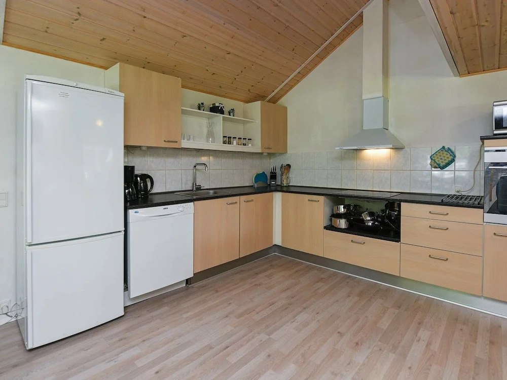 Sprawling Holiday Home With Sauna at Norre Nebel