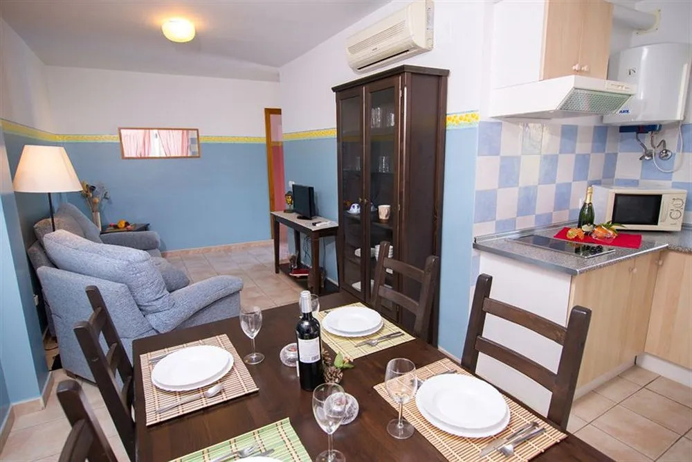 Apartamentos Mundaka Albir