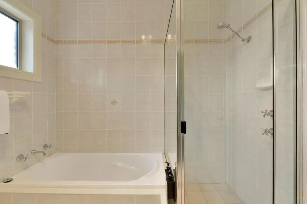 Spacious 2 Bed, 2 Bath Villa, CBD Location