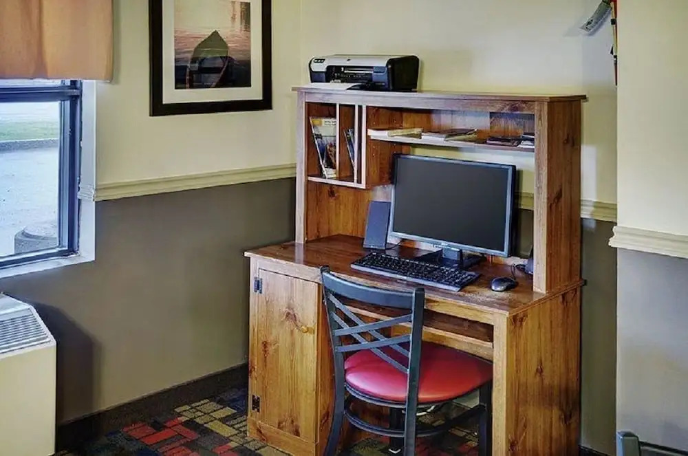 Thompsons Best Value Inn & Suites