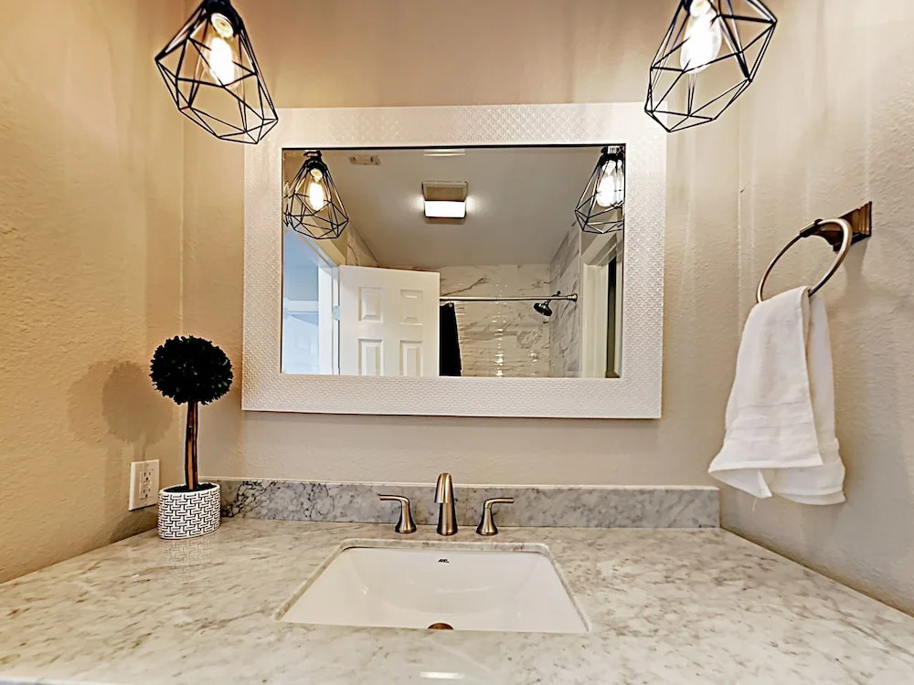 Zilker Zen - 3 Br Home