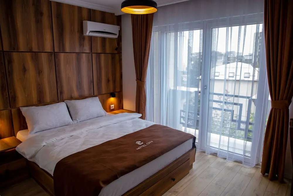 Hotel City