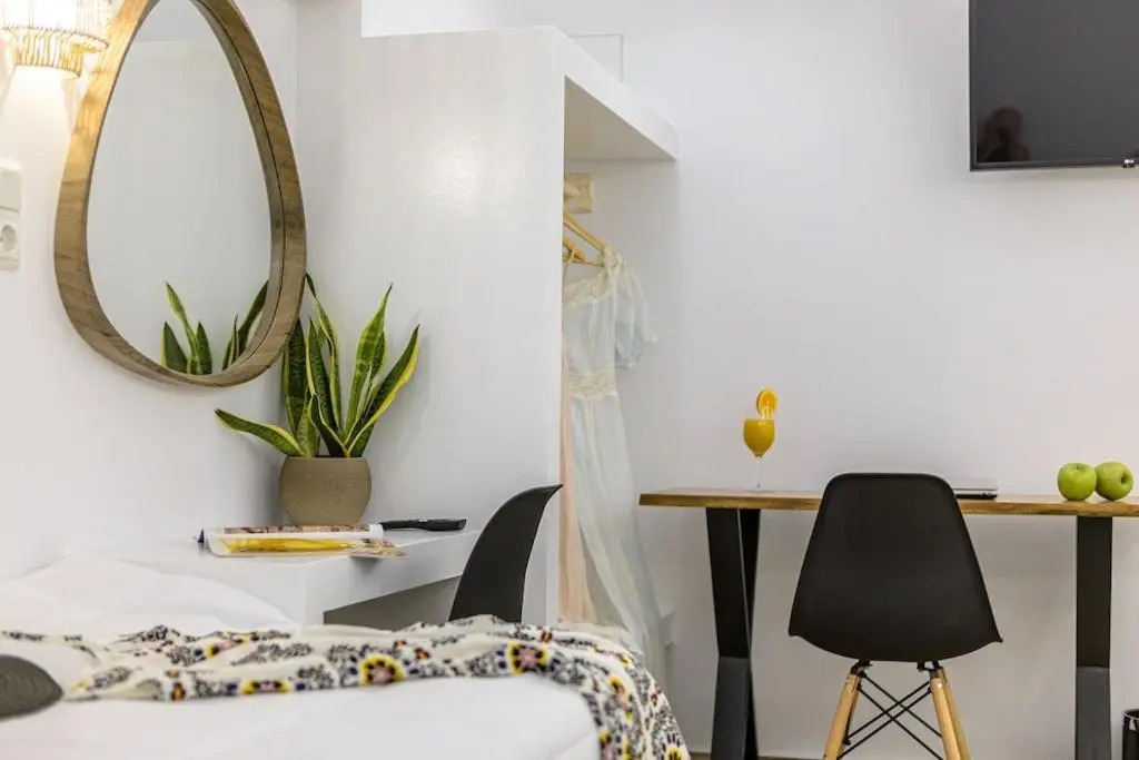 Naxian Nest 2BR Apart Near Beach - Semi Basement