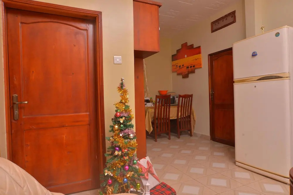 3 Bed House - Sleeps 8, Wifi, Parking, Pets