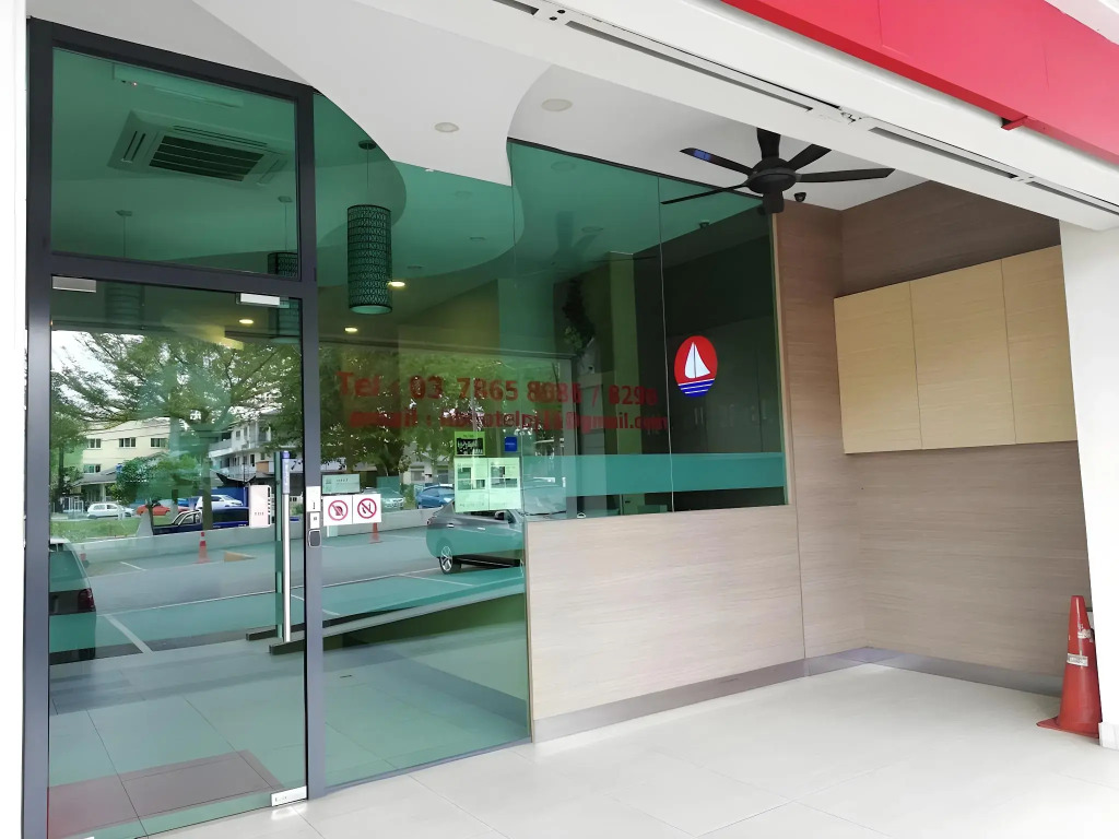 Swing & Pillows - PJ21 Petaling Jaya