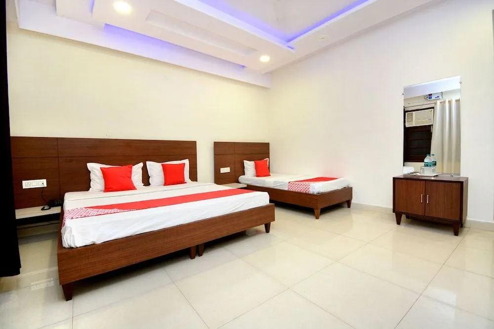 Oyo 40504 Hotel Avtar Residency