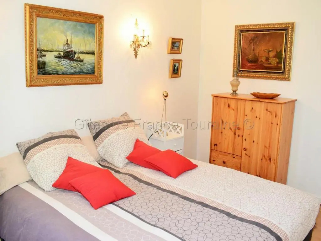 Évasion champêtre : Gîte enchanteur avec jardin clos, rivière et tout confort près des Châteaux de la Loire. - FR-1-381-506