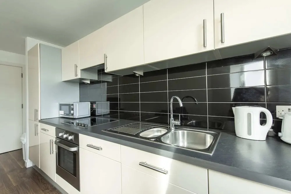 Lovely Home in Media City right by the Quays