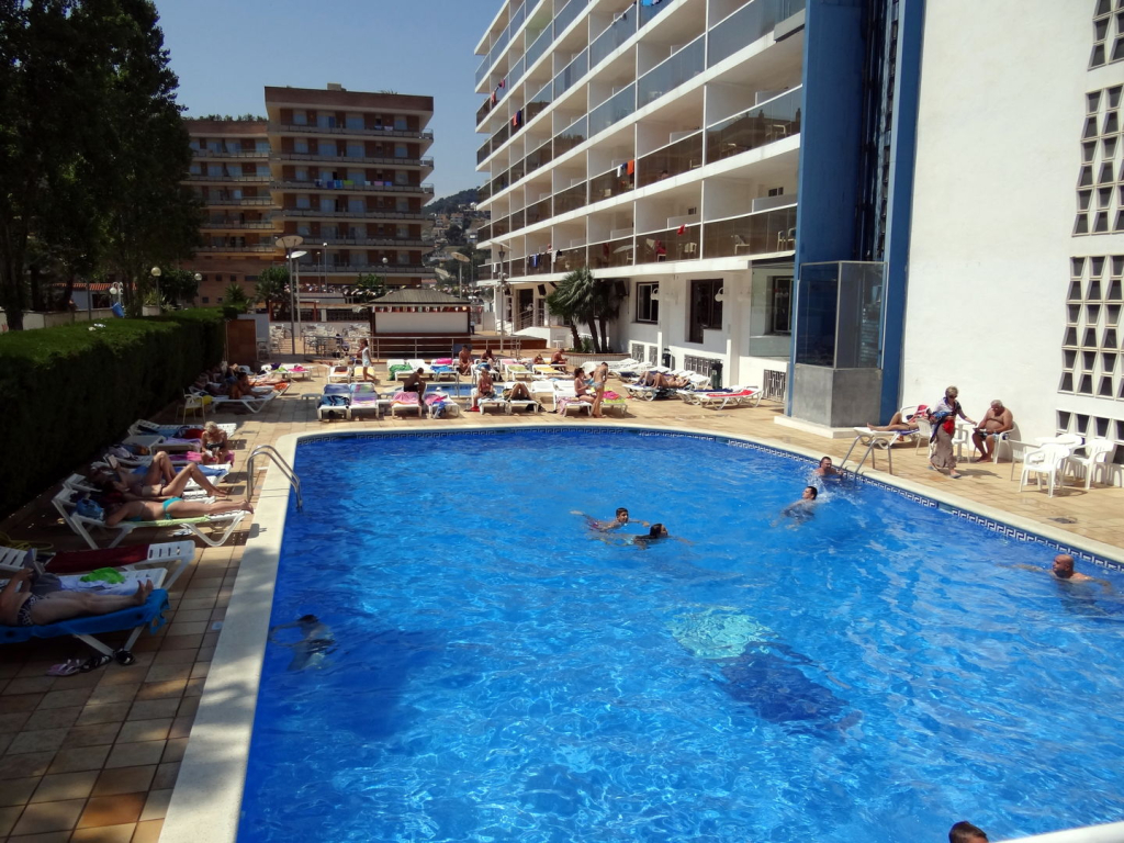 Отель Riviera