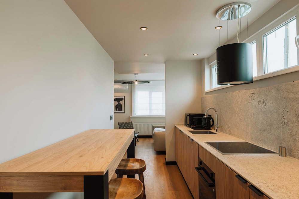 Central Boulevard Apartments by Olala Homes