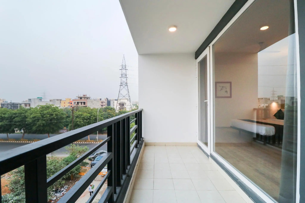 Super Townhouse Noida Sector 71 Near ISKCON Temple Noida
