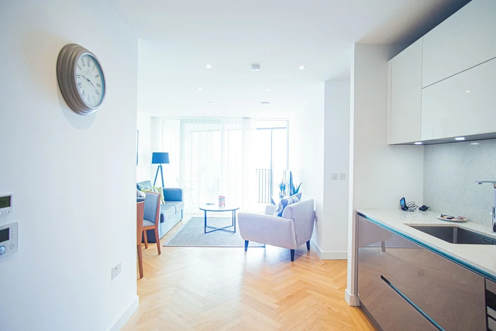 High Rise 1 Bedroom Apartment in Southbank