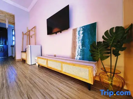 Ou Wei·Xinghai Secret Realm B&B (Yangxi Shapawan Rongsheng Yuhaiwan Store)