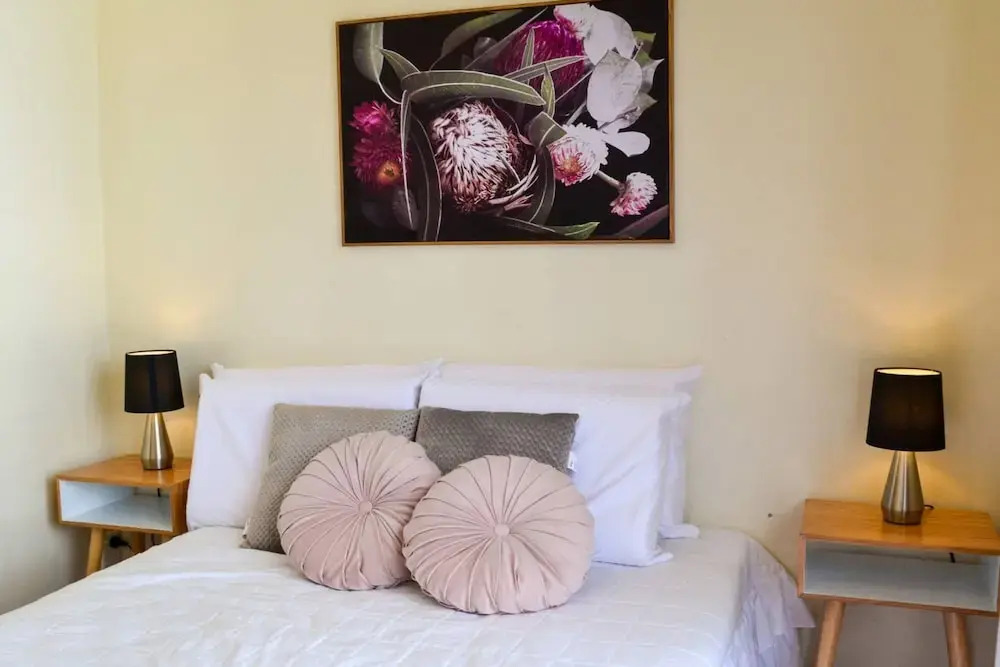 Cozy City Apt Central Location, Parks & More