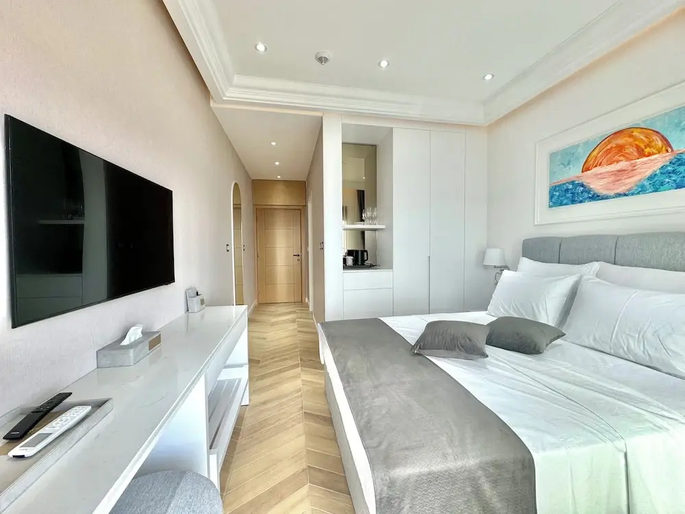 Exclusive Hotel