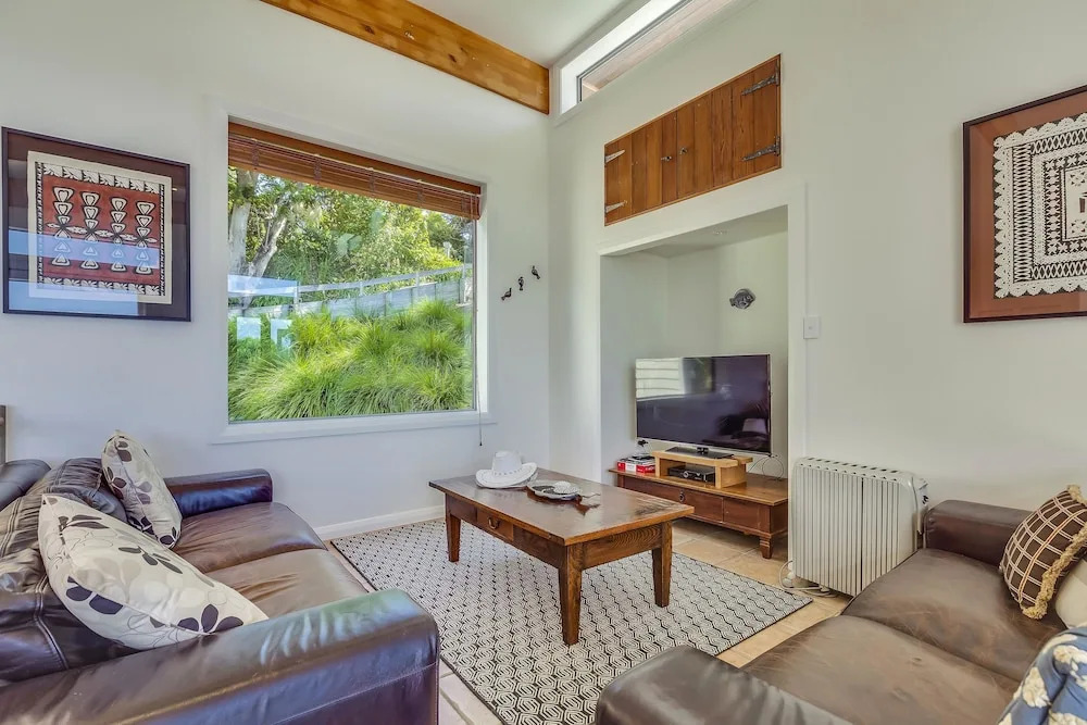 Absolute Beachfront Oneroa