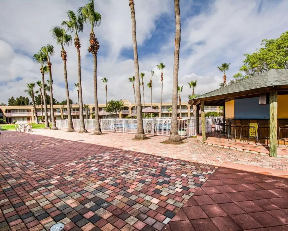 ISLAND HOTEL of Space Coast