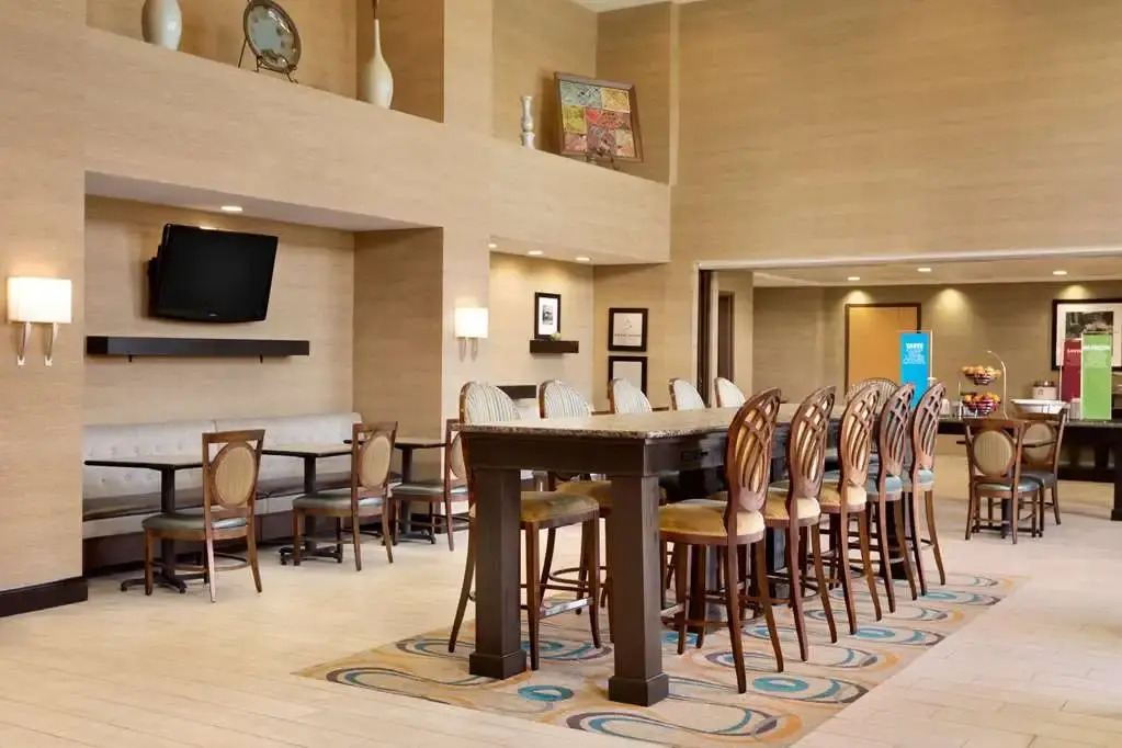 Hampton Inn And Suites Birmingham-east I-20