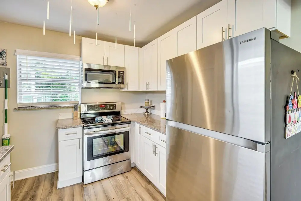 4 Mi to Daytona Boardwalk & Beaches: Cute Cottage