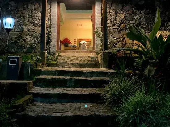 Xinlv Time Inn (Yuanyang Terraced Field Scenic Area)