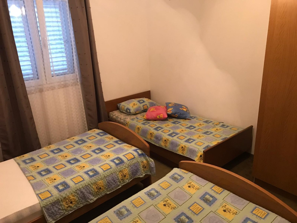 Holiday house Holiday Home Ante - 50 m from beach: Vinisce, Riviera Trogir