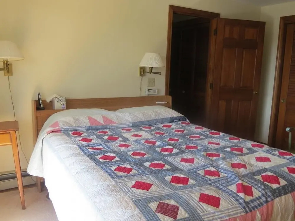 18 Squanto Drive - Three Bedroom House
