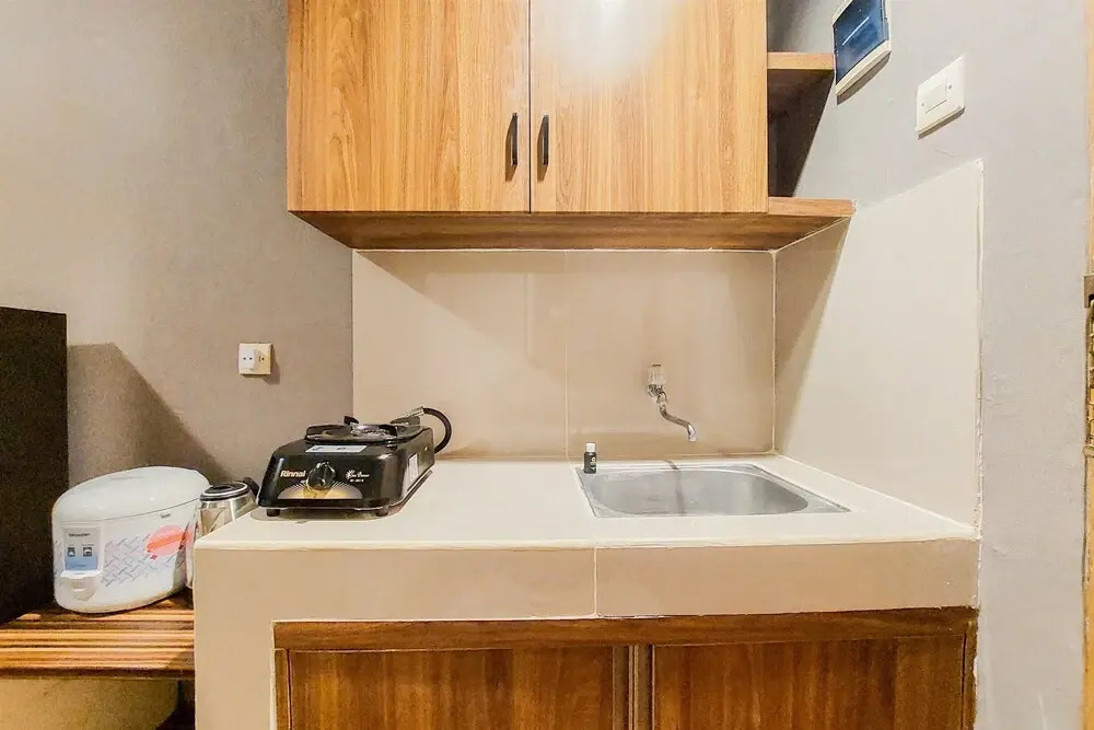 Relaxing And Homey Studio Sky View Apartment