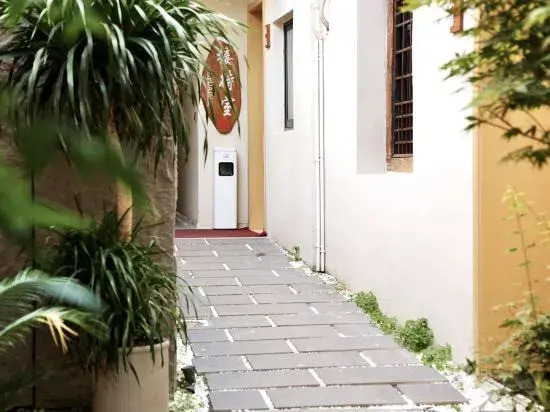 Luoyi Ancient City Flute House Homestay