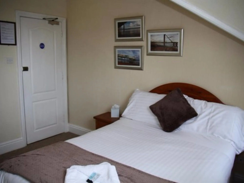 Lowdens Guest House