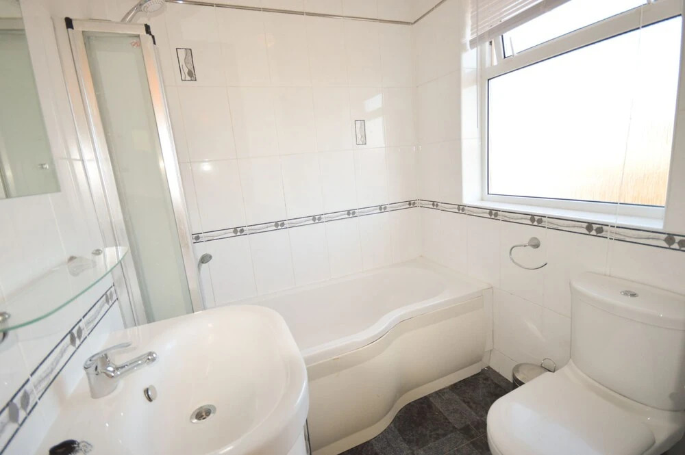 Fantastic 4 Bedroom House In Bath With Garden