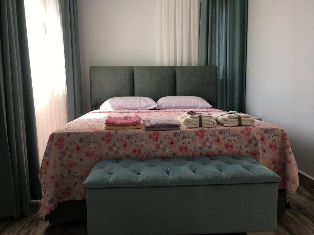 Seraysen Apart