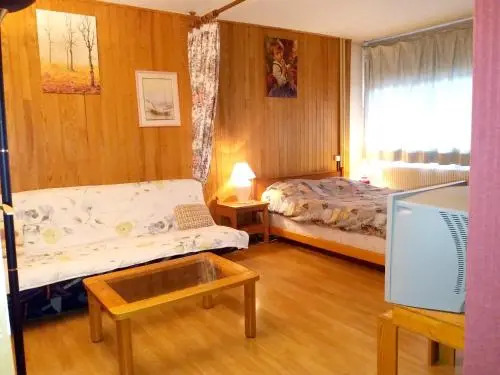 Apartment Vouille de Belle-Hutte
