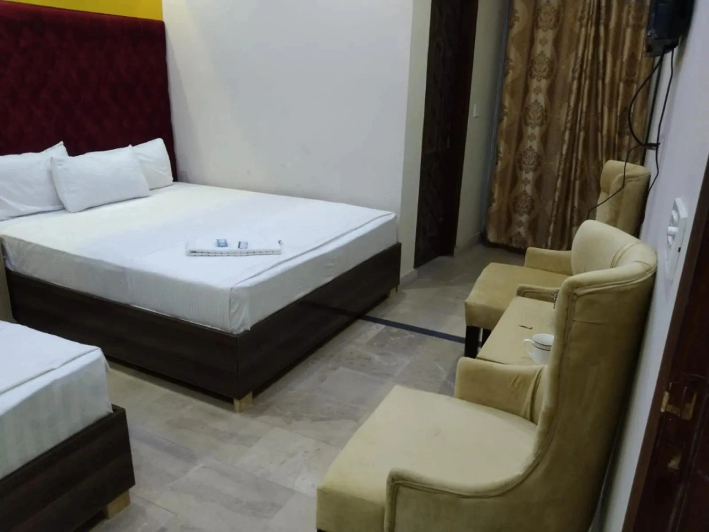 Dove inn Hotel near Shaukat Khanum Hospital