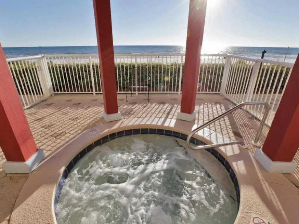 Majestic Resort 505 with RESERVED parking on 3rd Floor Walk-Over
