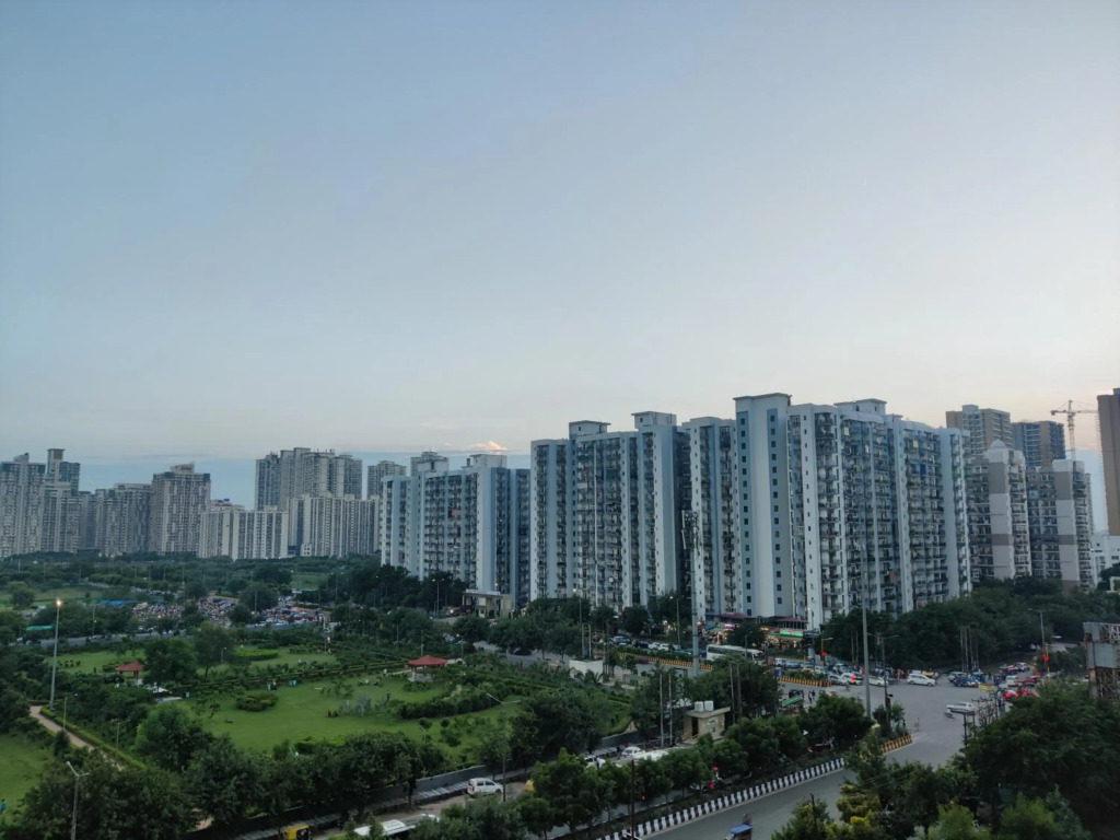 Luxury Studio Apartment in Central Noida by TFS-11