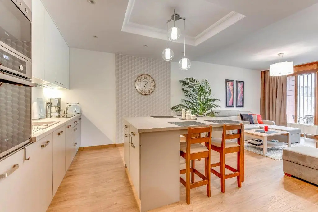 Aura - Riverside & Parking by Downtown Apartments