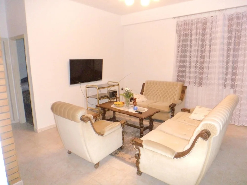 Apartment With one Bedroom in Kaštel Novi, With Shared Pool, Enclosed Garden and Wifi