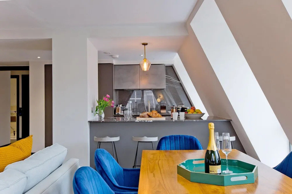 2-bed Superior Apt 416