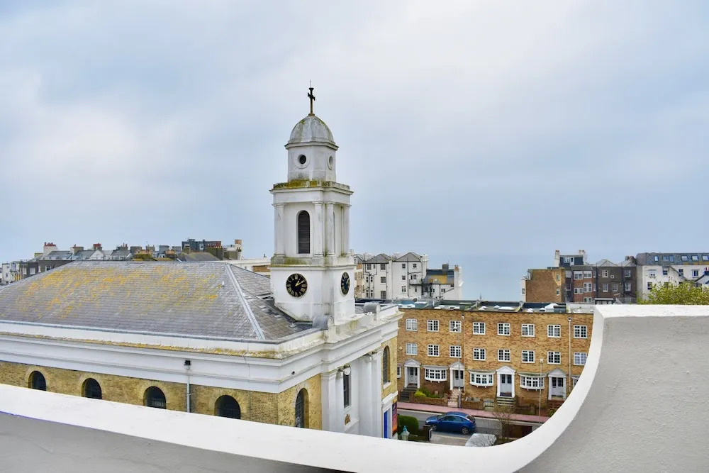 Three Bedroom Penthouse in Brighton