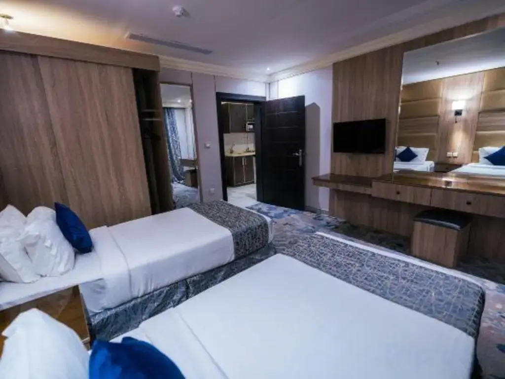Ebreez Hotel