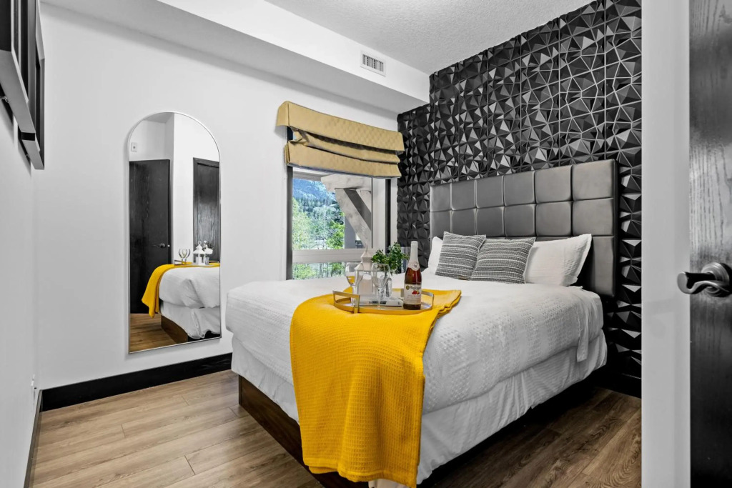 Instant Suites - Luxury 2 BR Suite in Canmore | Banff