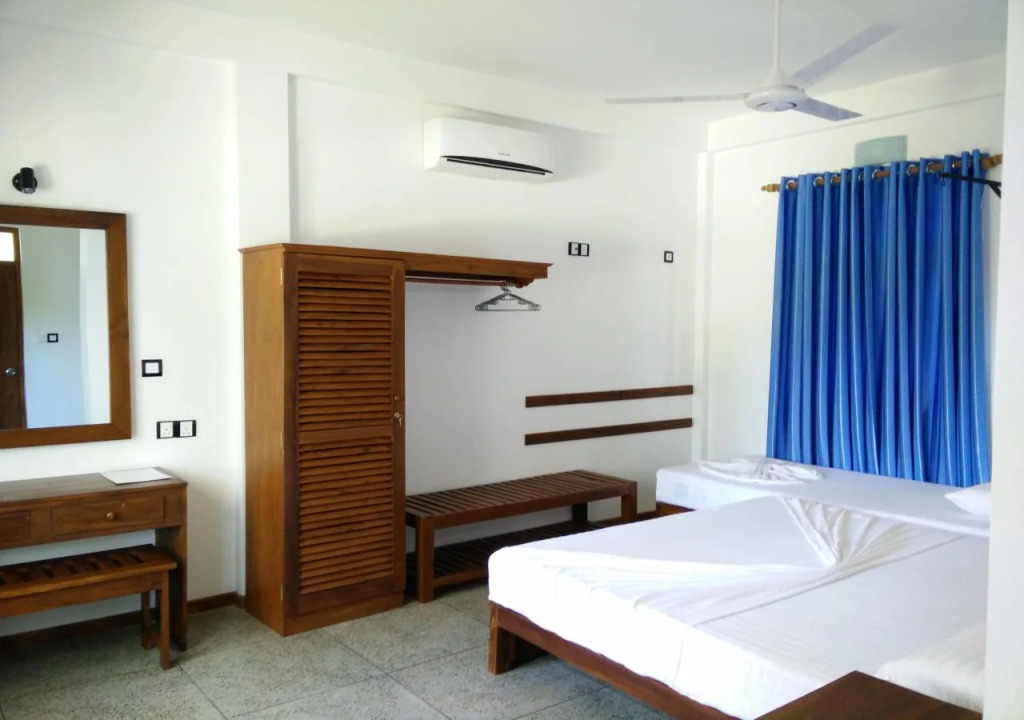 Blue Turtle Hotel
