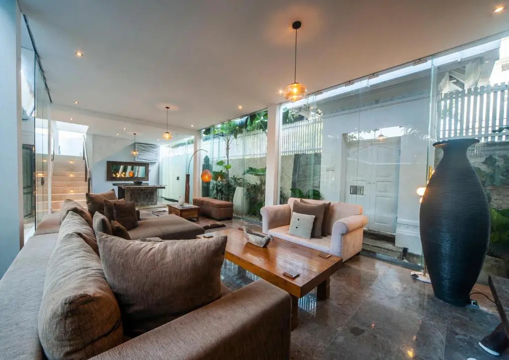 Bathhouse Executive Residence