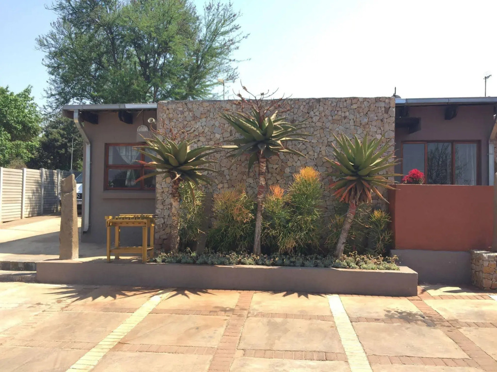 Travellers Nest Guesthouse