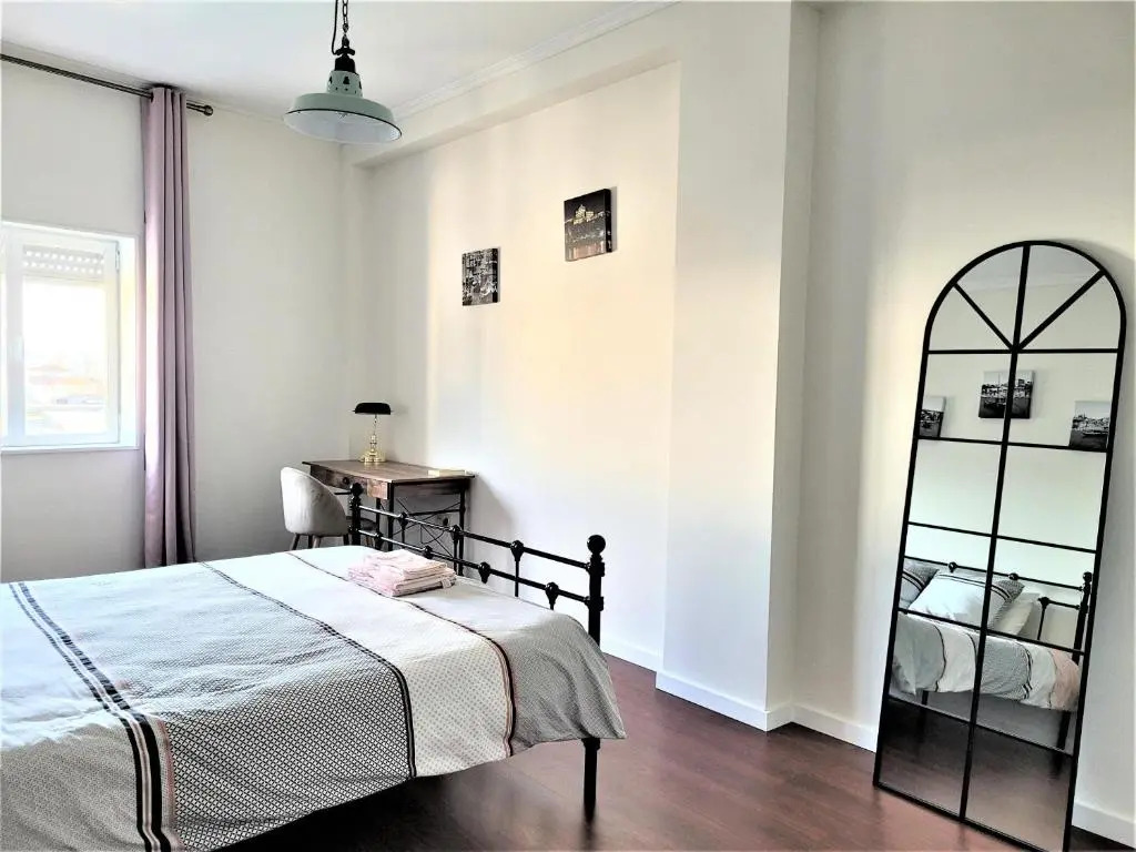 Charming City Center 140m2 & FREE Parking