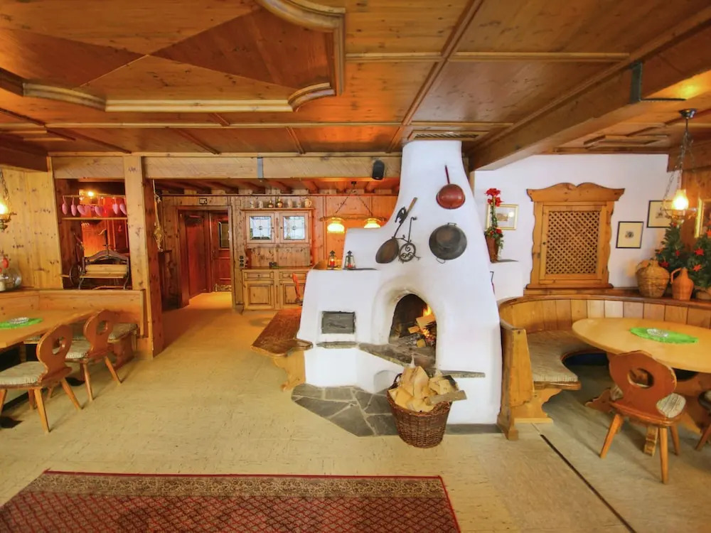 Cozy Chalet in Tyrol Near Ski Area