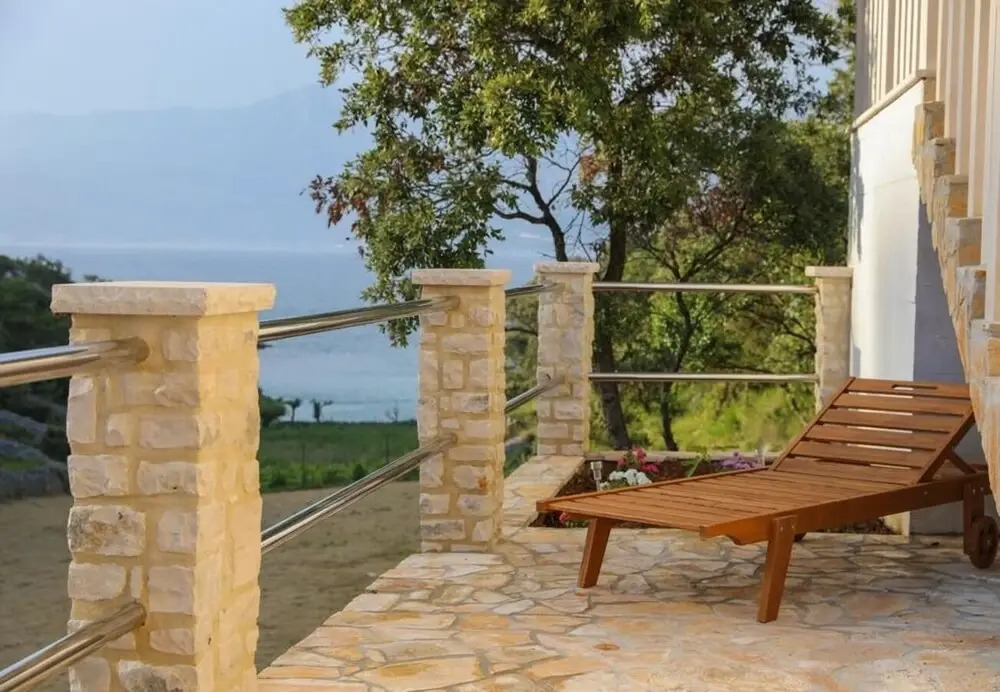 Irena - Secluded Paradise - H