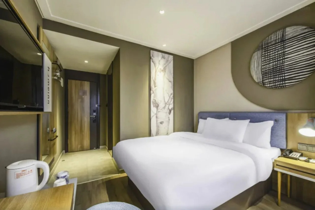 Home Inn Dongfeng Square