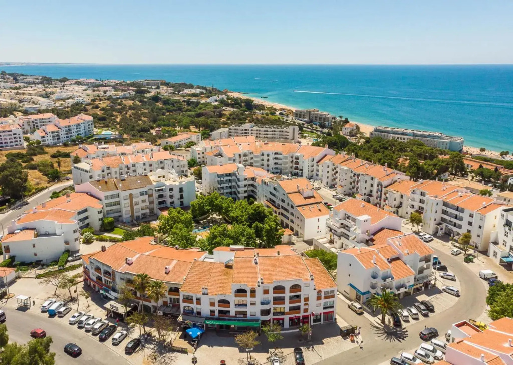 Central Town 2-bedroom Luxury Apartment Albufeira