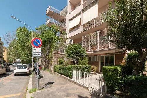 Piazza Bologna Terrace Apartment With Parking